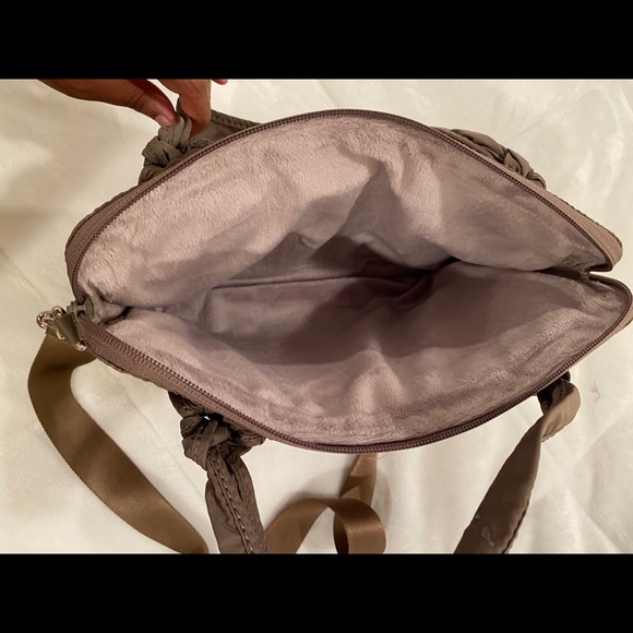 Marc Jacobs 13 inch laptop bag - Picture 2 of 2